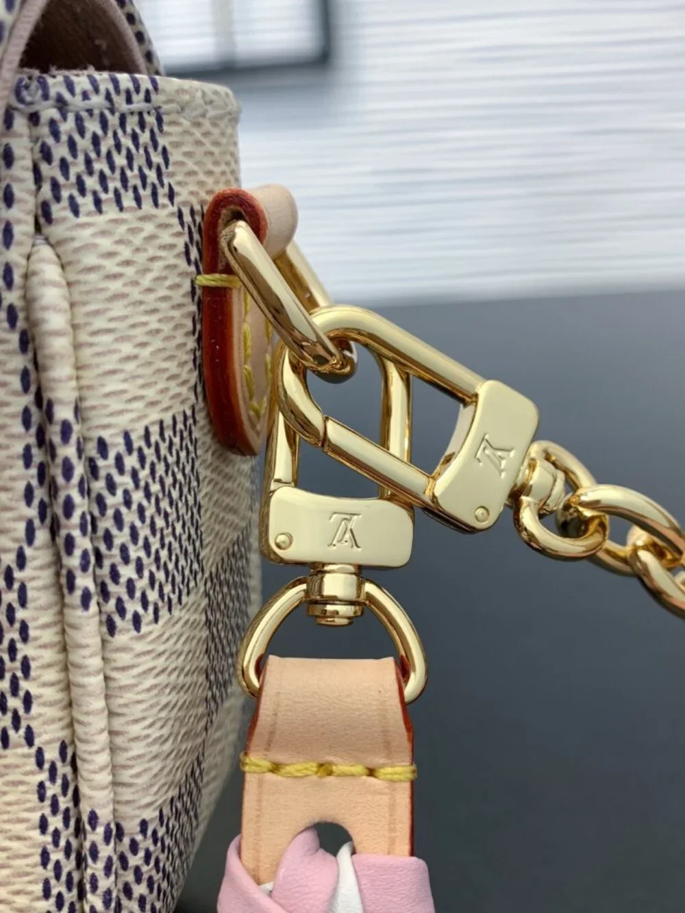Louis Vuitton Wallet On Chain Ivy